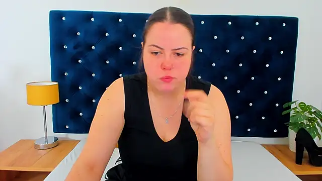 EvaLick online show from February 19, 2026, 7:26 am