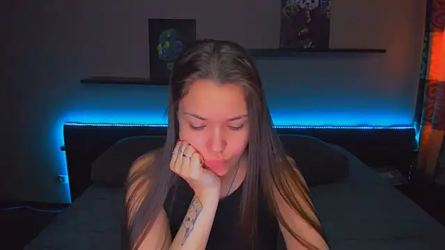 AlexaBarkley online show from April 1, 2026, 12:44 am