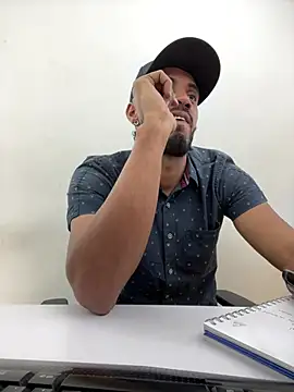 Snapshot of steven_smith05 chatting on March 22, 2025, 7:15 am steven smith05 online show from March 22, 2025, 7:15 am