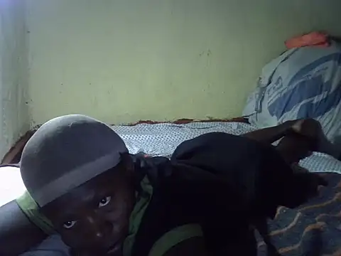 cute-shamza online show from November 23, 2025, 4:23 am