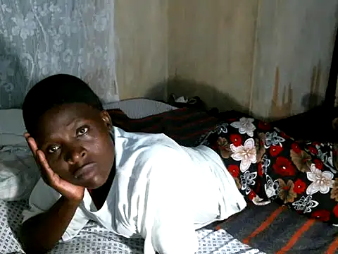 cute-shamza online show from December 15, 2025, 4:55 pm