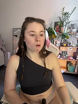 Snapshot of sweetest_pie chatting on March 7, 2026, 1:52 pm sweetest pie online show from March 7, 2026, 1:52 pm
