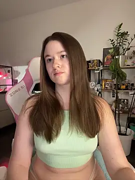 Snapshot of sweetest_pie chatting on April 9, 2026, 7:52 pm sweetest pie online show from April 9, 2026, 7:52 pm