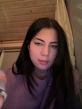 Snapshot of clairewntr chatting on January 1, 2025, 10:03 pm clairewntr online show from January 1, 2025, 10:03 pm