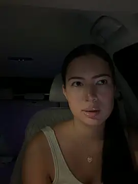 clairewntr online show from November 11, 2025, 9:15 pm