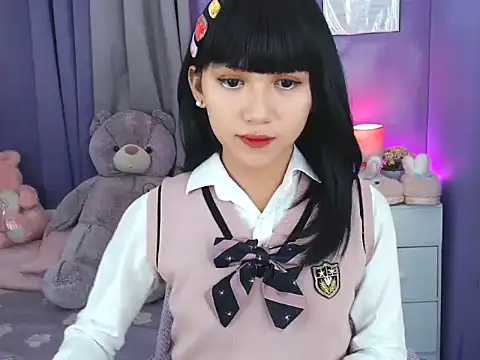 urlovelyfreya online show from November 10, 2025, 5:12 pm