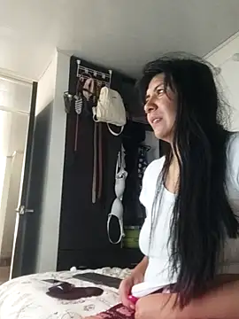 Snapshot of aisha_latina chatting on May 18, 2026, 5:08 pm aisha latina online show from May 18, 2026, 5:08 pm