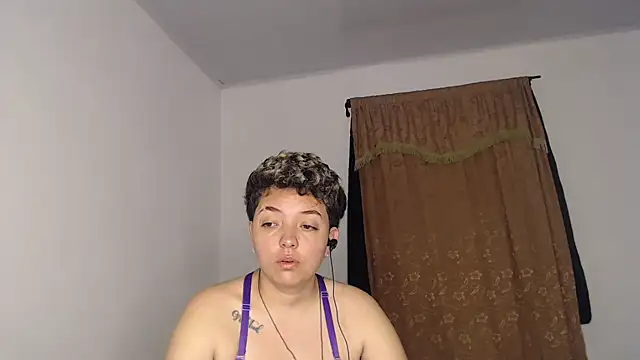 Snapshot of kathy_luisa chatting on May 8, 2026, 11:04 am kathy luisa online show from May 8, 2026, 11:04 am