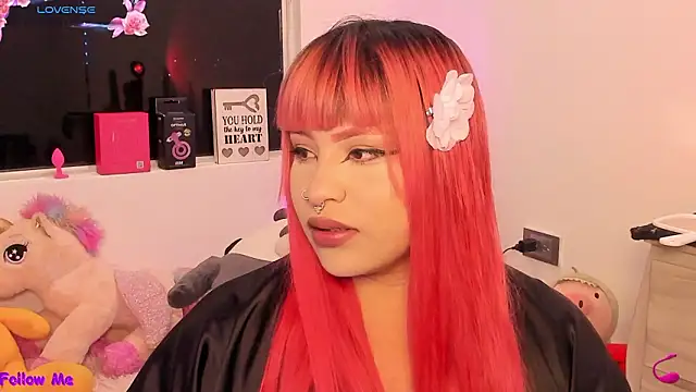 Snapshot of SophieRossi chatting on February 8, 2026, 4:49 am SophieRossi online show from February 8, 2026, 4:49 am