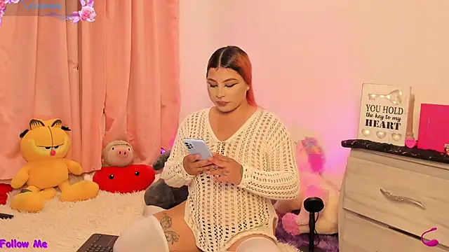 Snapshot of SophieRossi chatting on February 12, 2026, 3:56 am SophieRossi online show from February 12, 2026, 3:56 am