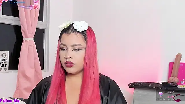 Snapshot of SophieRossi chatting on February 19, 2026, 2:40 am SophieRossi online show from February 19, 2026, 2:40 am