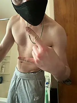 Snapshot of Cloudd_Kingg_Iceyyy chatting on May 6, 2026, 4:23 pm Cloudd Kingg Iceyyy online show from May 6, 2026, 4:23 pm