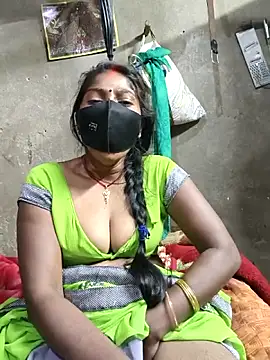 Snapshot of Arti032 chatting on February 2, 2026, 7:23 pm Arti032 online show from February 2, 2026, 7:23 pm