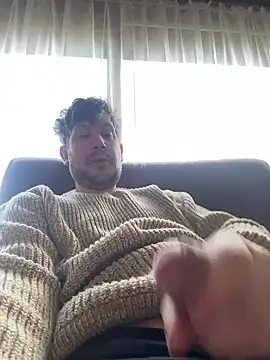 Snapshot of Taxidriver1988 chatting on February 8, 2025, 10:29 am Taxidriver1988 online show from February 8, 2025, 10:29 am