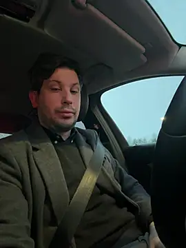 Snapshot of Taxidriver1988 chatting on February 26, 2025, 5:28 pm Taxidriver1988 online show from February 26, 2025, 5:28 pm