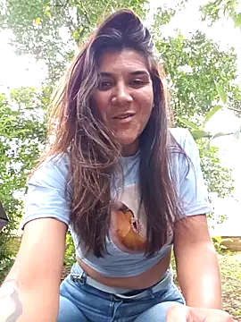 Snapshot of Yuky_ta chatting on February 4, 2025, 8:38 pm Yuky ta online show from February 4, 2025, 8:38 pm