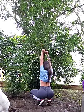 Snapshot of Yuky_ta chatting on March 15, 2025, 2:45 pm Yuky ta online show from March 15, 2025, 2:45 pm