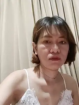 Snapshot of Little_suzy5 chatting on December 6, 2024, 9:57 pm Little suzy5 online show from December 6, 2024, 9:57 pm