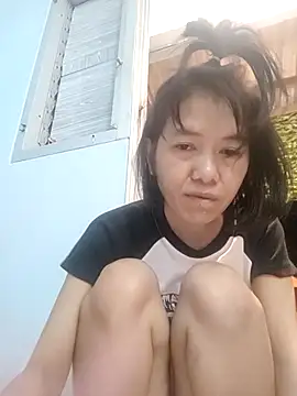 Snapshot of Little_suzy5 chatting on December 2, 2025, 8:37 pm Little suzy5 online show from December 2, 2025, 8:37 pm