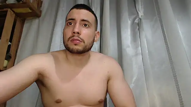 Snapshot of Armando_2002 chatting on May 26, 2026, 5:03 am Armando 2002 online show from May 26, 2026, 5:03 am