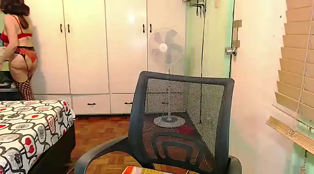 Ezradeliciosa online show from December 20, 2024, 2:08 am