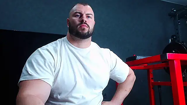 Snapshot of muscularjohnforuX chatting on April 27, 2026, 4:49 pm muscularjohnforuX online show from April 27, 2026, 4:49 pm
