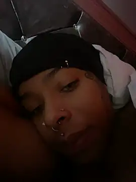 Snapshot of CutieFrmthehood chatting on February 3, 2025, 2:45 pm CutieFrmthehood online show from February 3, 2025, 2:45 pm