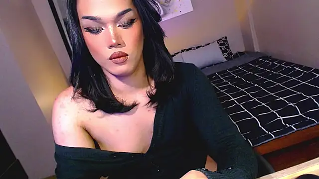 Snapshot of Ur_temptress_sam chatting on January 22, 2025, 11:34 am Ur temptress sam online show from January 22, 2025, 11:34 am