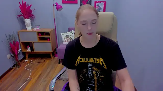  fiona Love online show from November 9, 2025, 8:29 pm