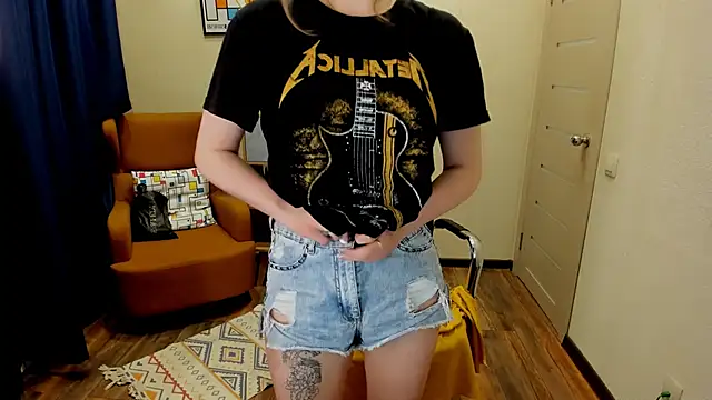 fiona Love online show from June 4, 2026, 8:37 pm