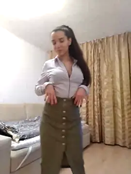 baby sweet girl  online show from February 26, 2026, 10:42 pm