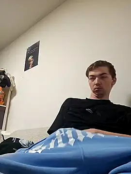 Snapshot of BigJuicy18cm chatting on February 26, 2025, 11:09 am BigJuicy18cm online show from February 26, 2025, 11:09 am