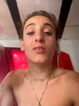 Snapshot of andreahhill chatting on October 31, 2025, 9:05 pm andreahhill online show from October 31, 2025, 9:05 pm