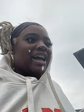 Indigo-love23 online show from February 20, 2025, 4:25 pm