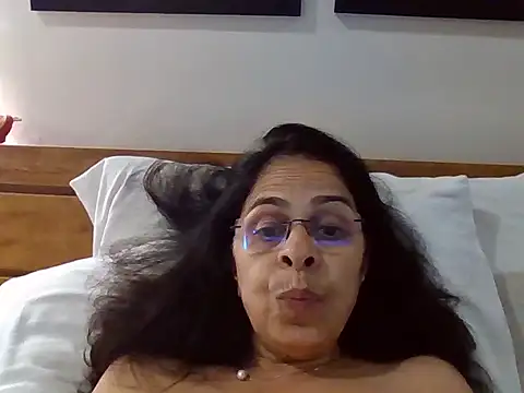 Snapshot of Susannemilf chatting on September 18, 2025, 5:59 pm Susannemilf online show from September 18, 2025, 5:59 pm