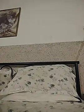 Susannemilf online show from April 14, 2026, 11:49 am