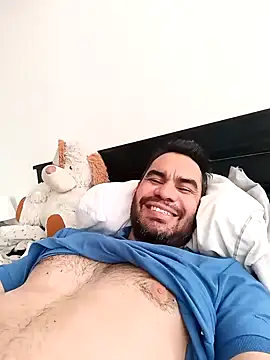 javiermarval83 online show from January 31, 2025, 12:40 pm