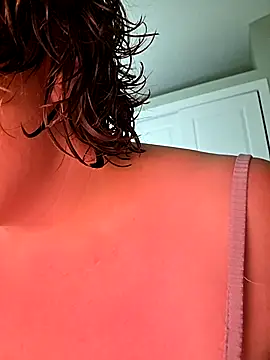 julimonroe online show from April 30, 2026, 8:42 am
