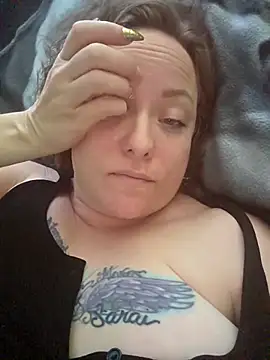 julimonroe online show from May 3, 2026, 1:44 am