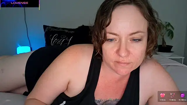 julimonroe online show from May 20, 2026, 3:13 am