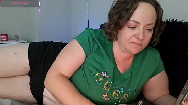 julimonroe online show from May 23, 2026, 3:01 am