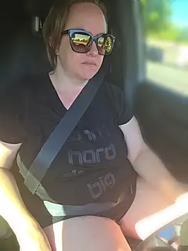 julimonroe online show from June 30, 2026, 2:40 pm