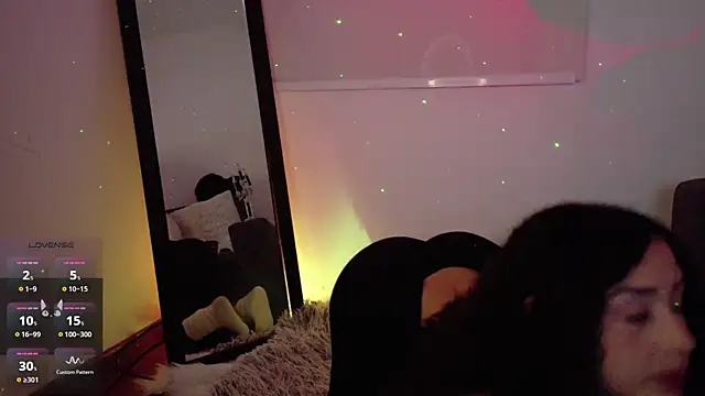 Snapshot of Lia_Tinez chatting on October 8, 2025, 11:35 pm Lia Tinez online show from October 8, 2025, 11:35 pm