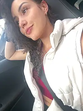 Snapshot of Lia_Tinez chatting on October 9, 2025, 8:40 pm Lia Tinez online show from October 9, 2025, 8:40 pm