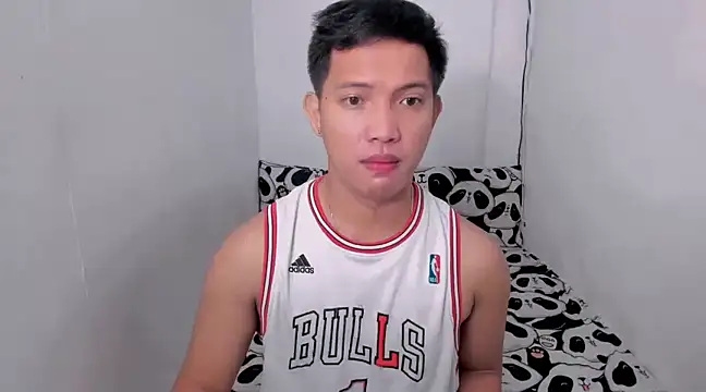 Snapshot of xSebastian19 chatting on January 5, 2025, 9:47 pm xSebastian19 online show from January 5, 2025, 9:47 pm