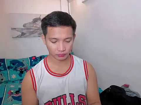 Snapshot of xSebastian19 chatting on December 16, 2025, 9:09 pm xSebastian19 online show from December 16, 2025, 9:09 pm