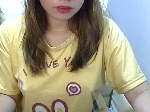    zurIII09  online show from October 25, 2025, 6:57 pm