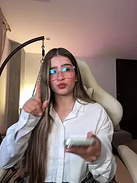 Snapshot of Stormiie777 chatting on February 1, 2026, 11:14 pm Stormiie777 online show from February 1, 2026, 11:14 pm