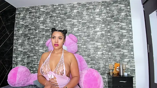 Snapshot of HeidyWillss chatting on February 17, 2025, 11:09 pm HeidyWillss online show from February 17, 2025, 11:09 pm