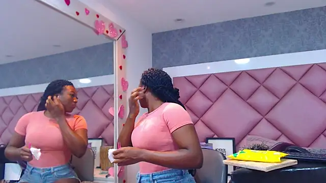 DanielaDuff online show from February 17, 2026, 7:53 pm